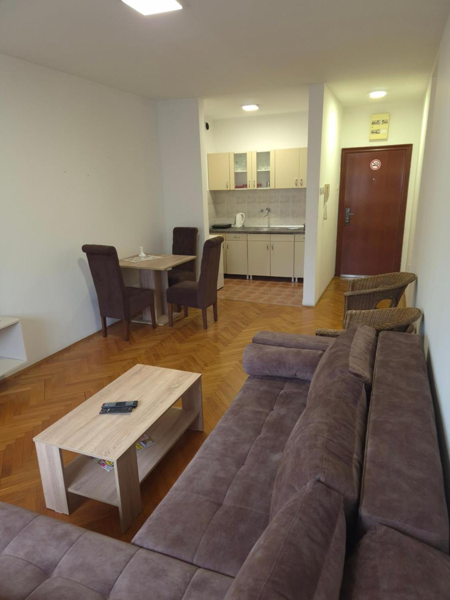 Apartmani Jasmin نوفي ساد المظهر الخارجي الصورة